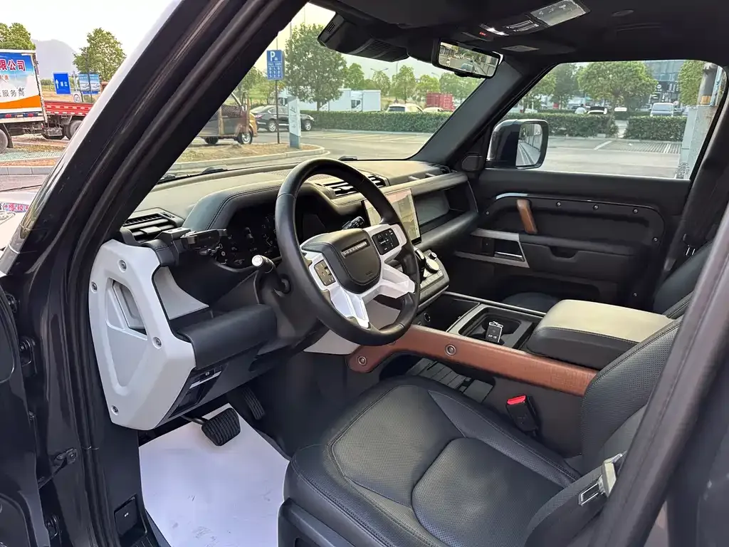 Land Rover Defender — фото 4