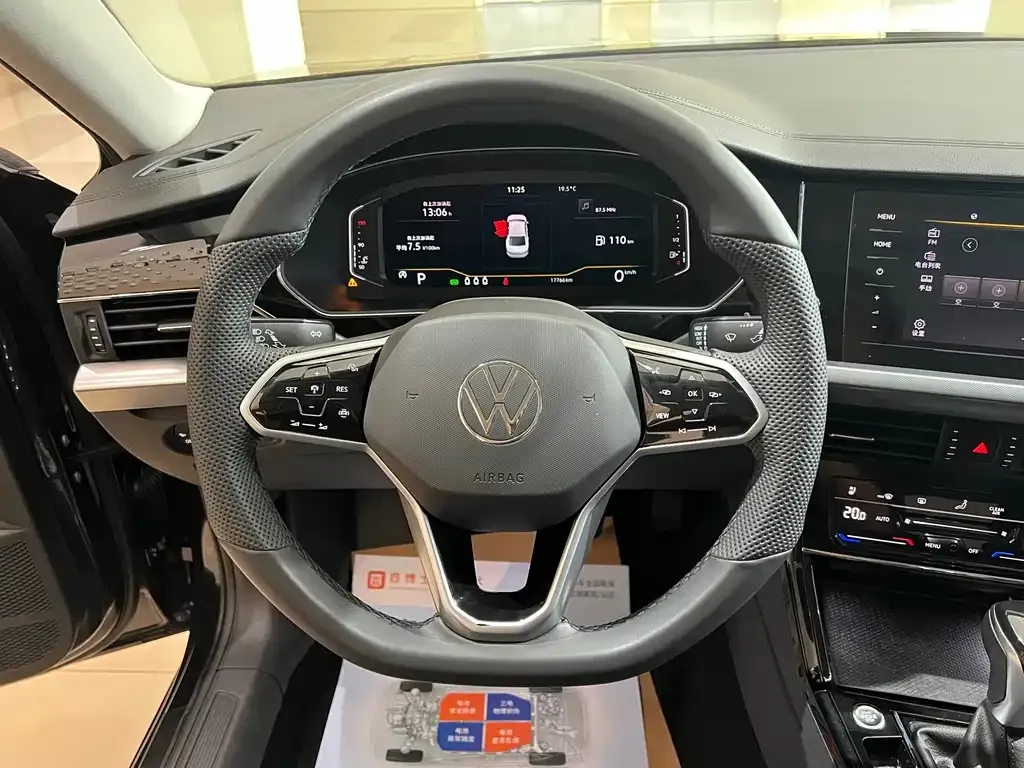 Volkswagen Passat — фото 10