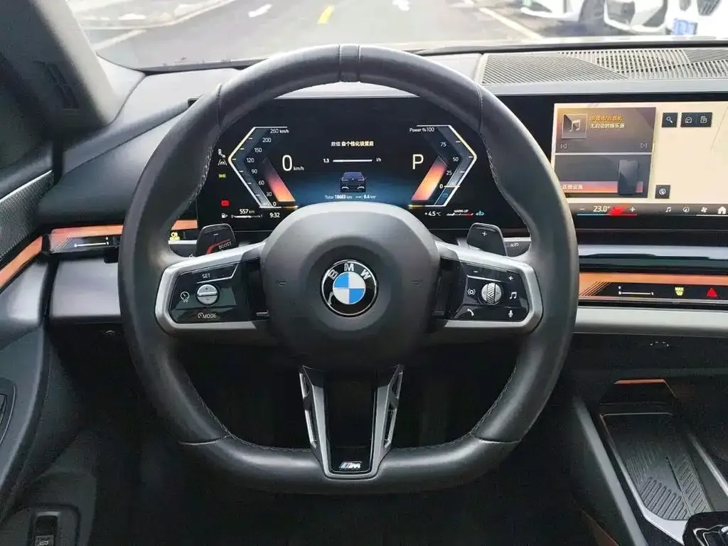 BMW 5 Series — фото 5