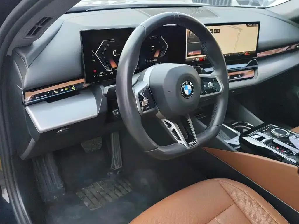BMW 5 Series — фото 2