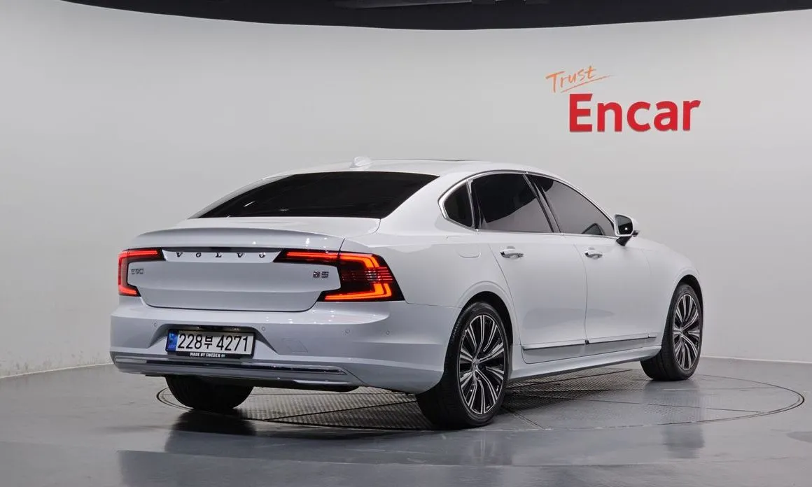 Volvo S90 — фото 3