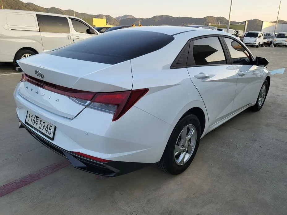 Hyundai AVANTE — фото 4