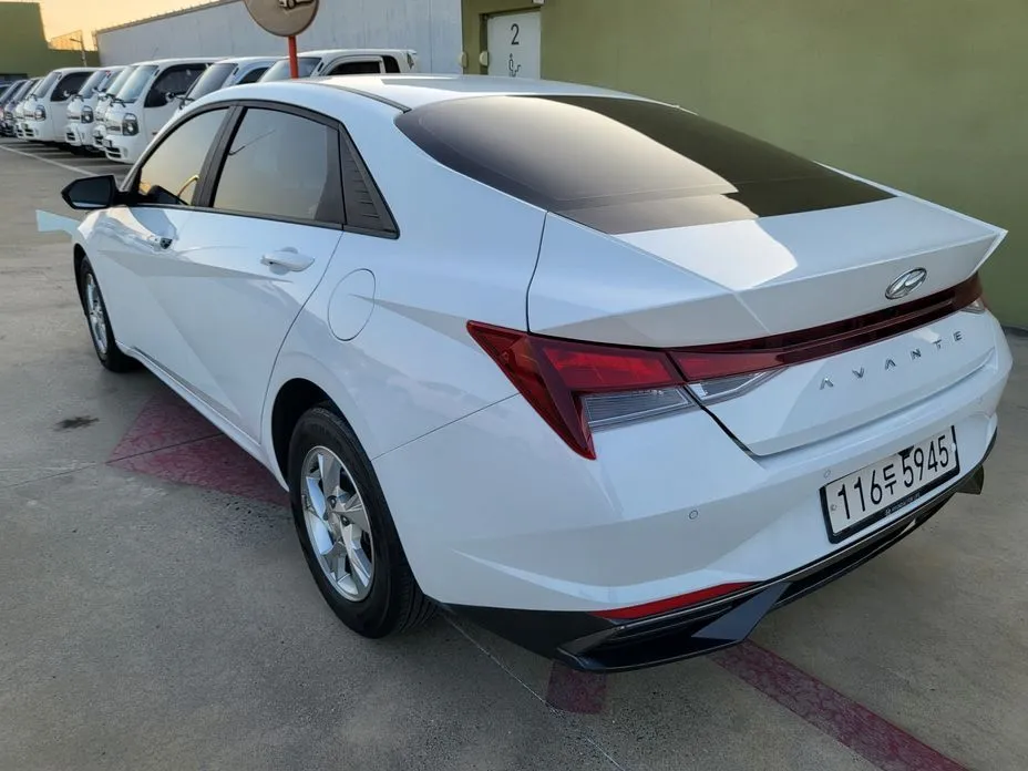 Hyundai AVANTE — фото 3