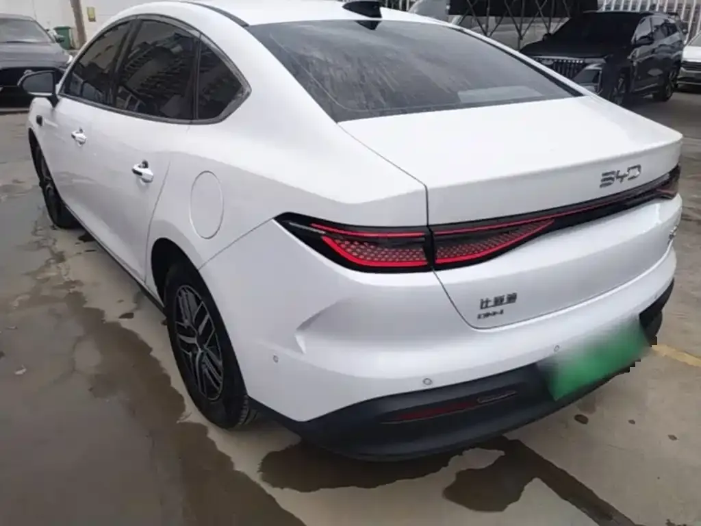 BYD Seal 05 DM-i — фото 5