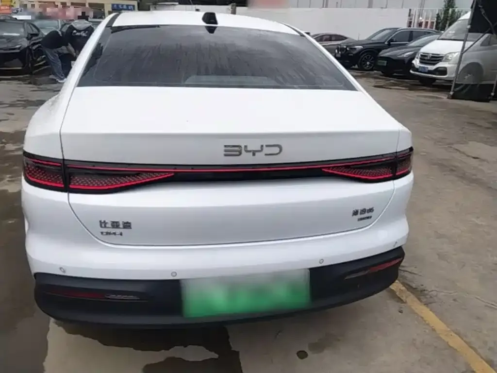 BYD Seal 05 DM-i — фото 3