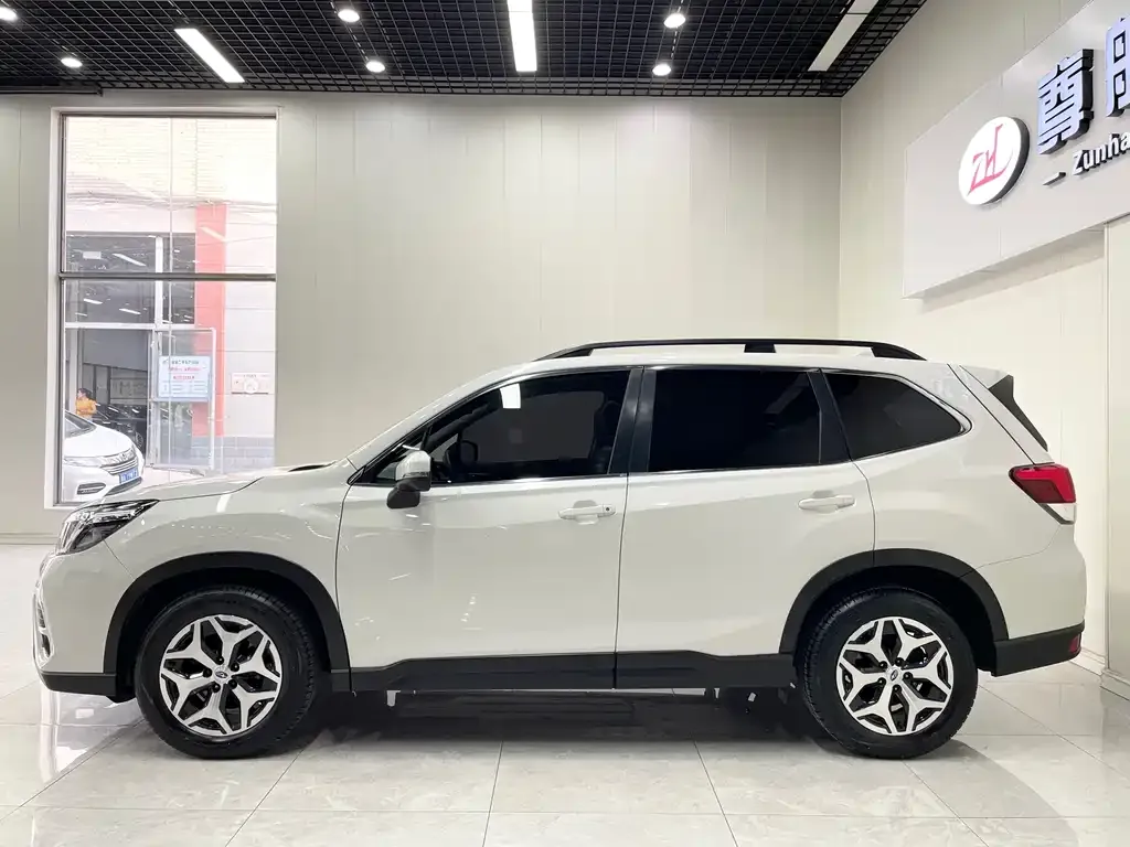 Subaru Forester — фото 8