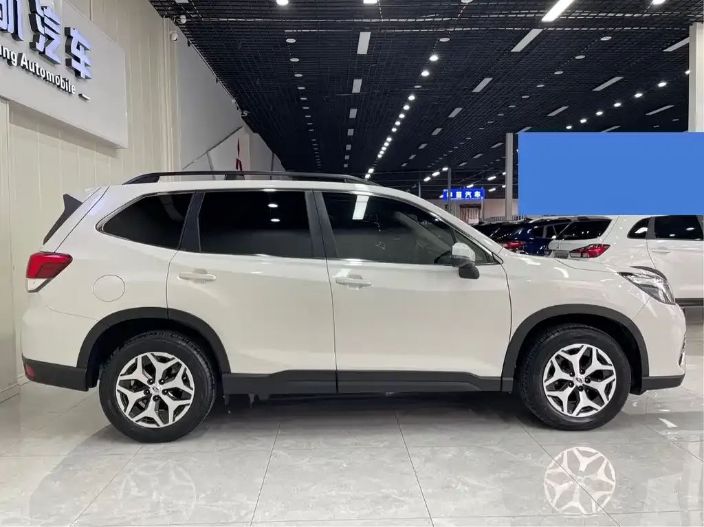 Subaru Forester — фото 3