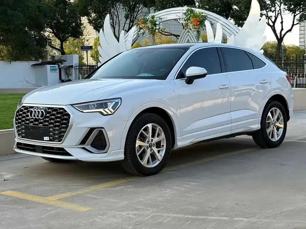 Audi Q3 Sportback — фото 1