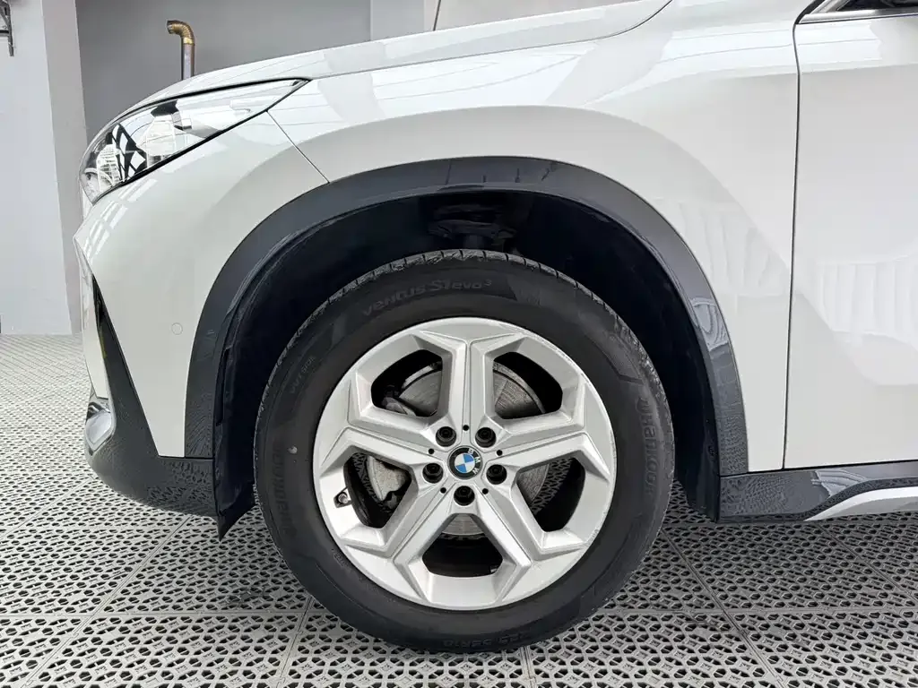 BMW X1 — фото 3