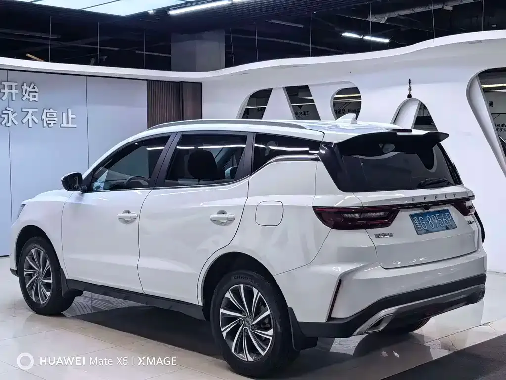Geely Vision X6 — фото 7