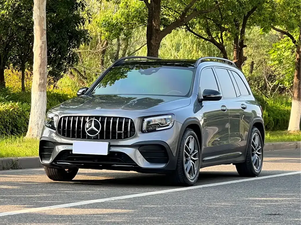 Mercedes-Benz GLB AMG — фото 1