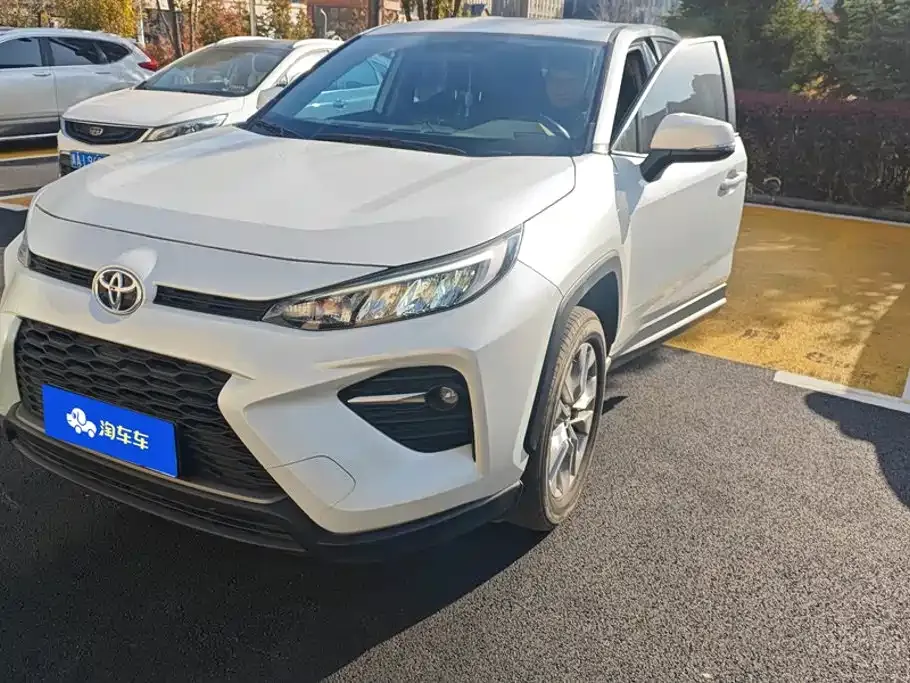 Toyota Wildlander — фото 1