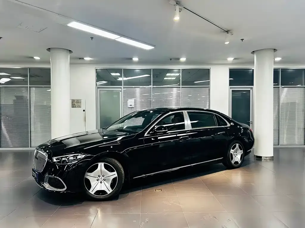Mercedes-Benz S-Class — фото 1