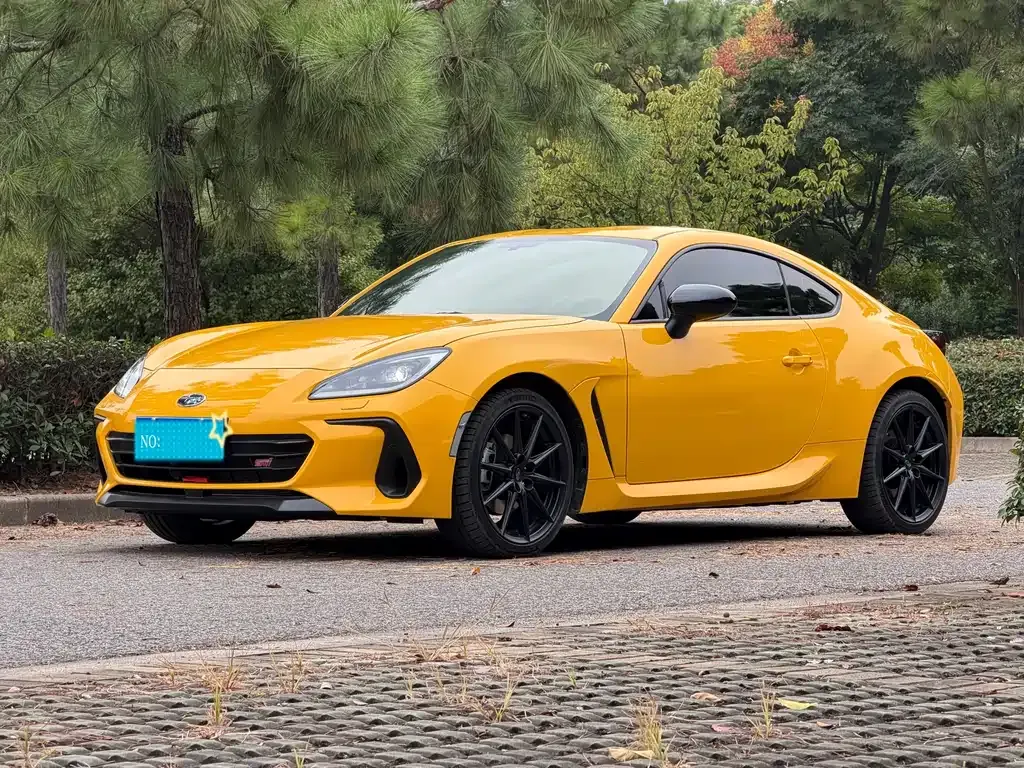 Subaru BRZ — фото 1