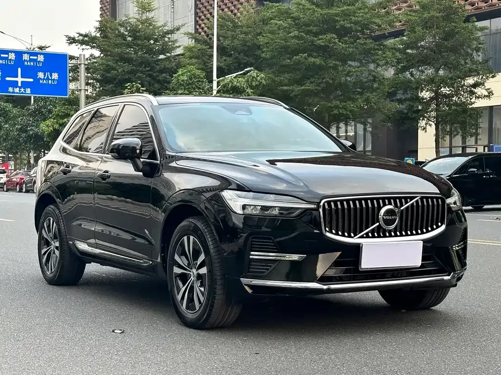 Volvo XC60 — фото 7