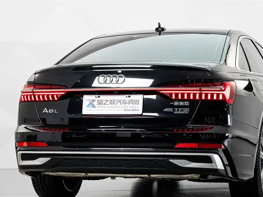 Audi A6L — фото 9