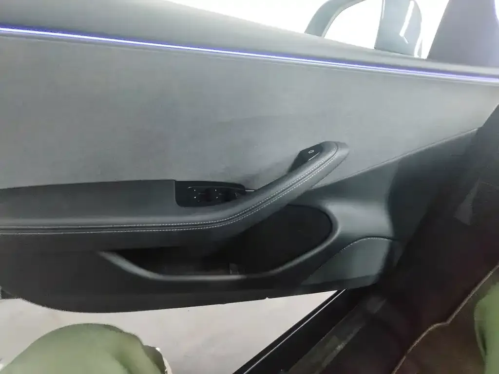 Tesla Model 3 — фото 2