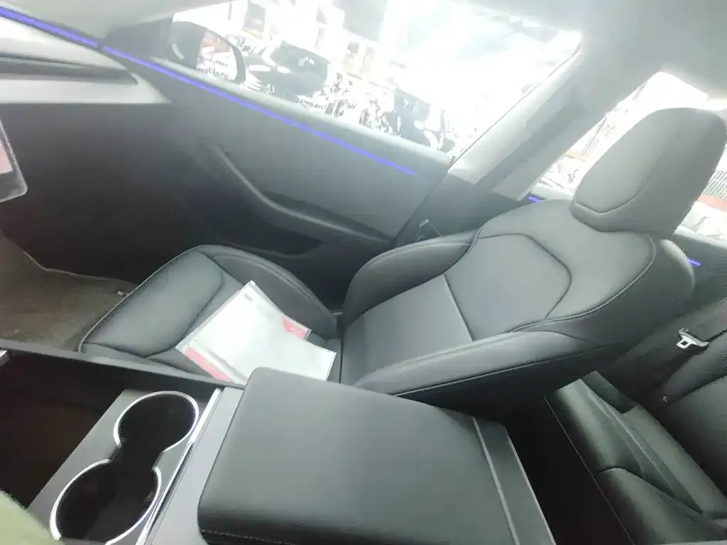 Tesla Model 3 — фото 3