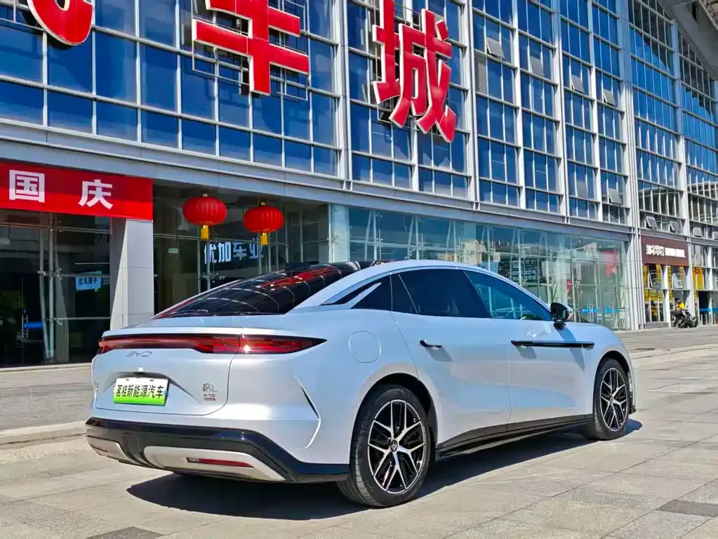 BYD Han L — фото 10