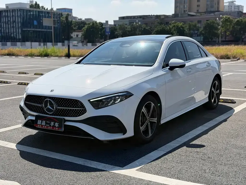 Mercedes-Benz A-Class — фото 1