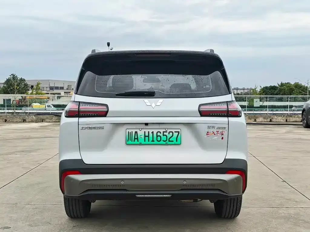 Wuling Xingguang 560 New Energy — фото 3