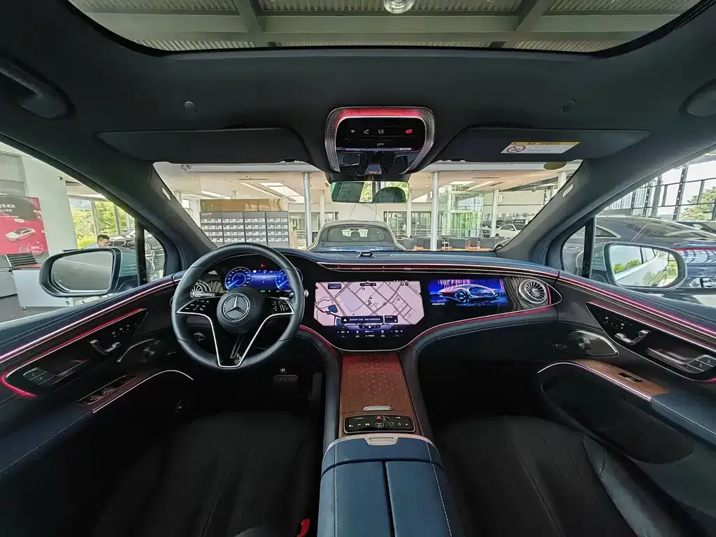 Mercedes-Benz EQS SUV — фото 5
