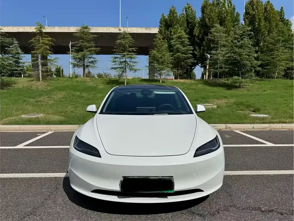 Tesla Model 3 — фото 6