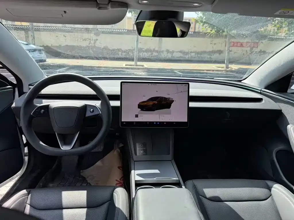 Tesla Model 3 — фото 5