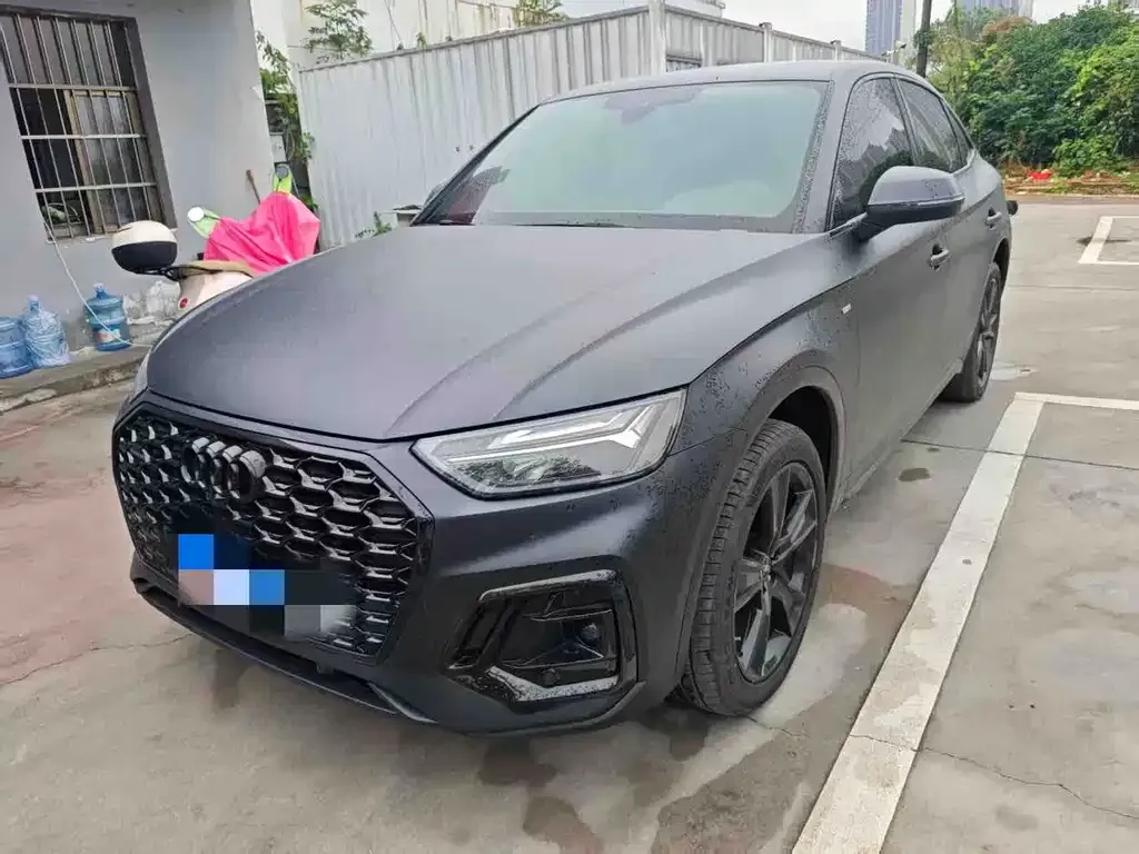 Audi Q5L Sportback — фото 1