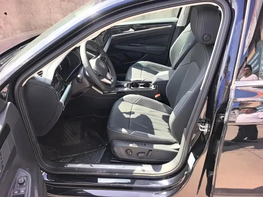 Volkswagen Passat — фото 8