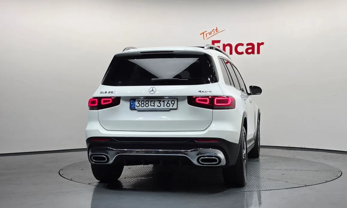 Mercedes-Benz GLB-Class — фото 2