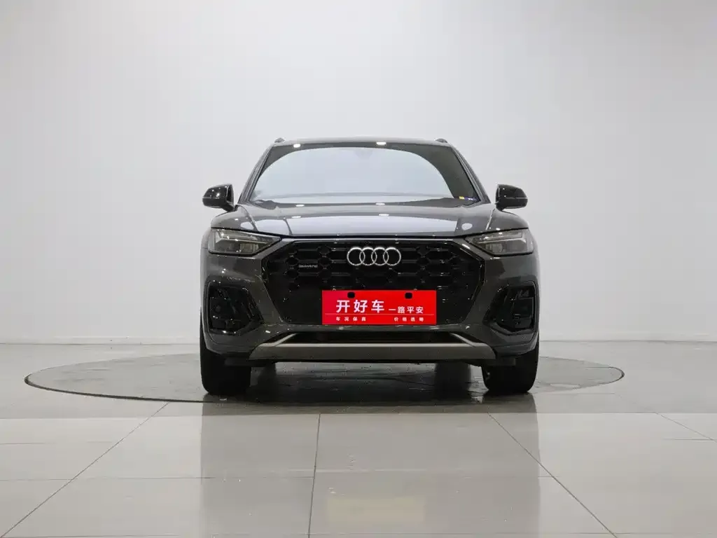 Audi Q5L — фото 9