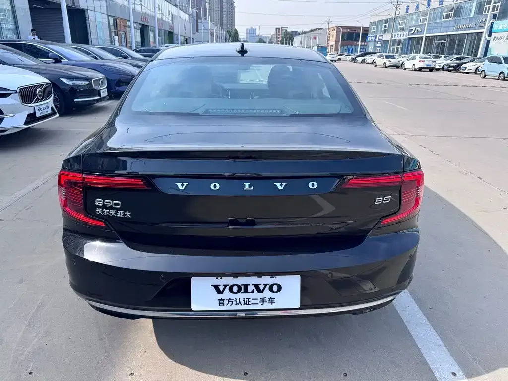 Volvo S90 — фото 9