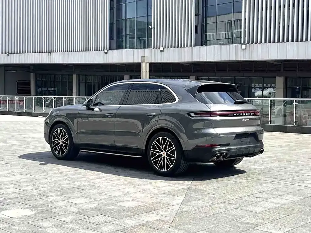 Porsche Cayenne — фото 10