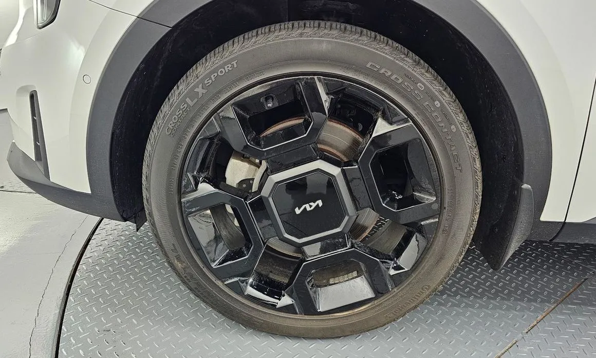 Kia Sorento — фото 7