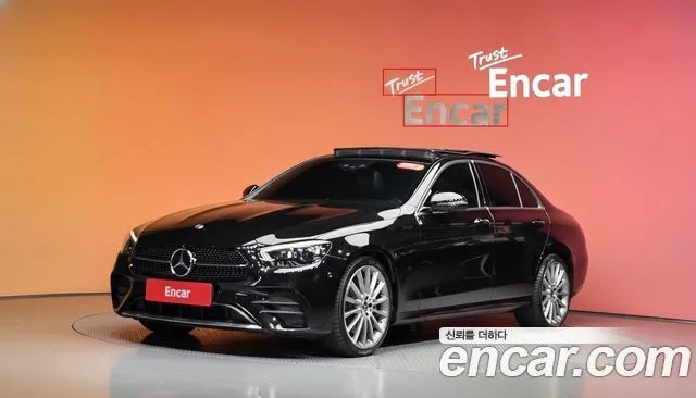 Mercedes-Benz E-Class — фото 1