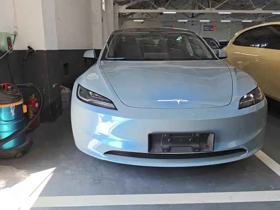 Tesla Model 3 — фото 2