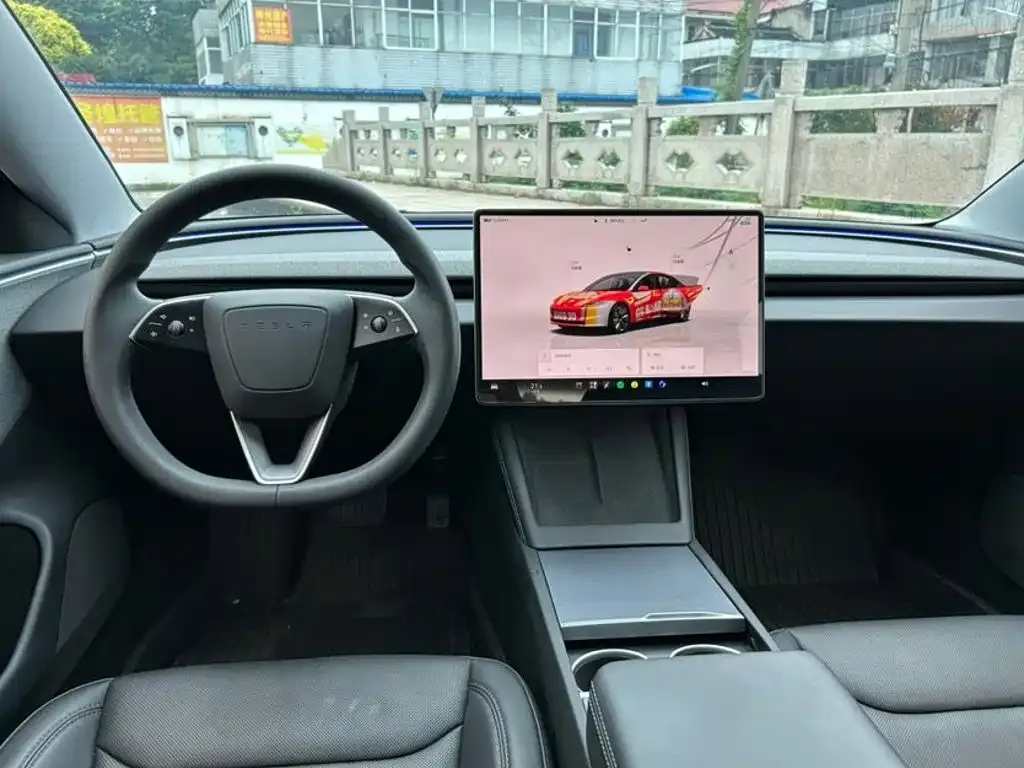 Tesla Model 3 — фото 2