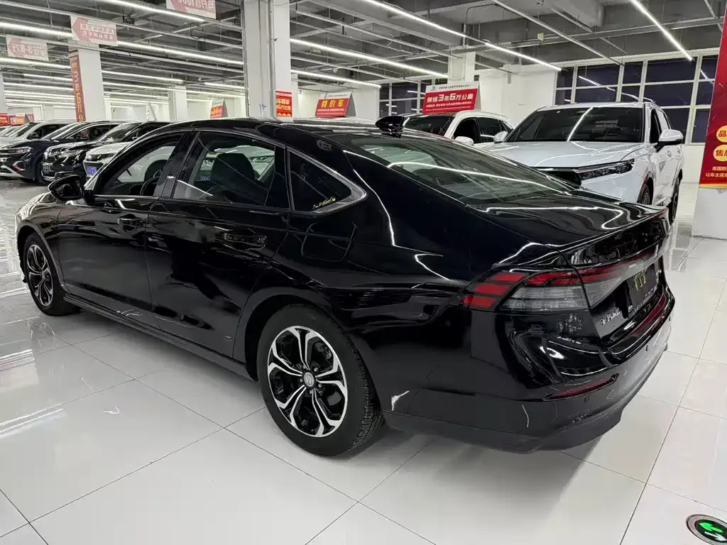 Honda Accord — фото 4
