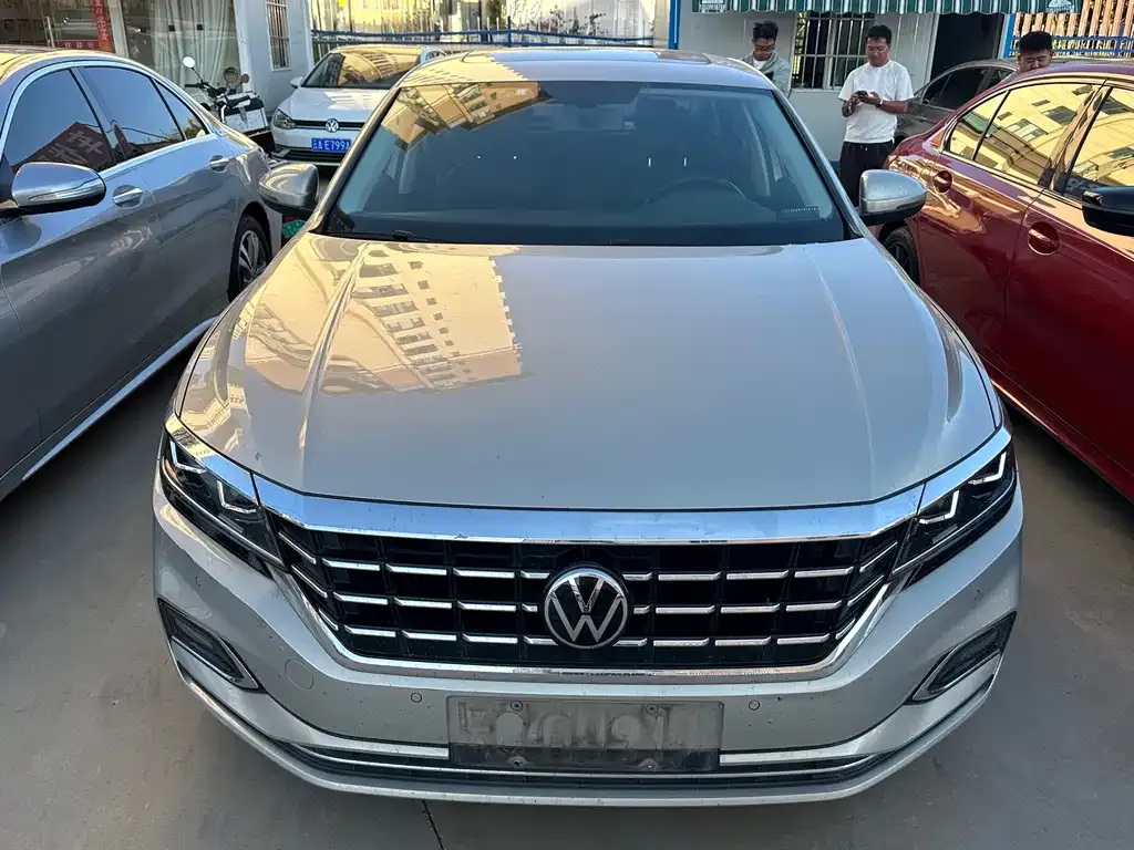 Volkswagen Passat — фото 6