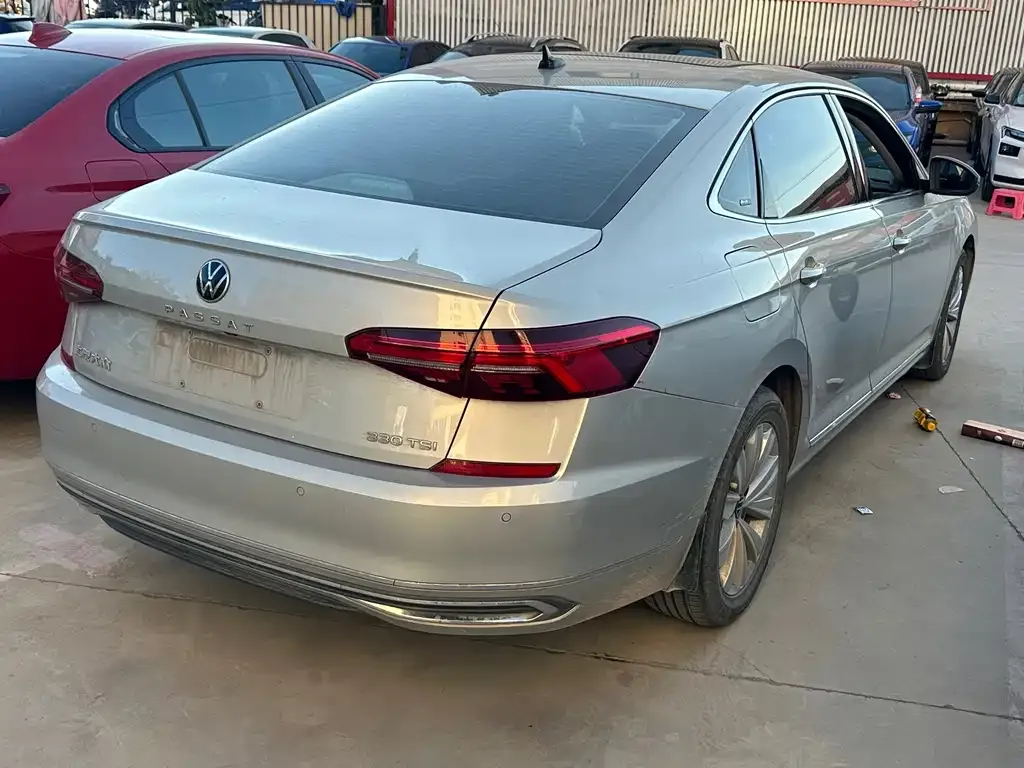 Volkswagen Passat — фото 3