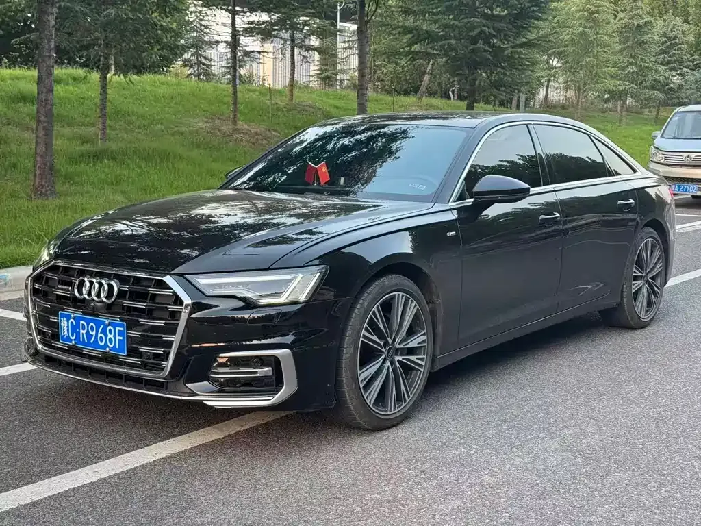 Audi A6L — фото 1