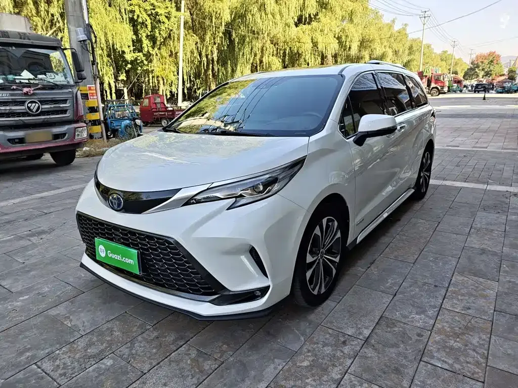 Toyota Granvia — фото 8