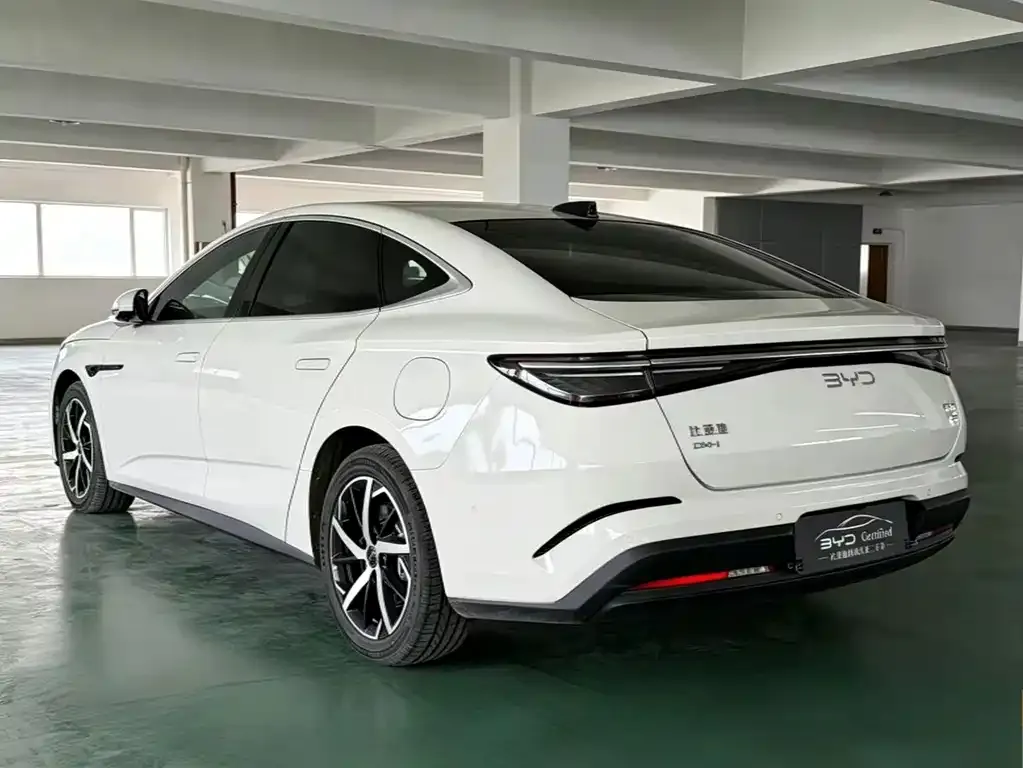 BYD Seal 07 DM-i — фото 10