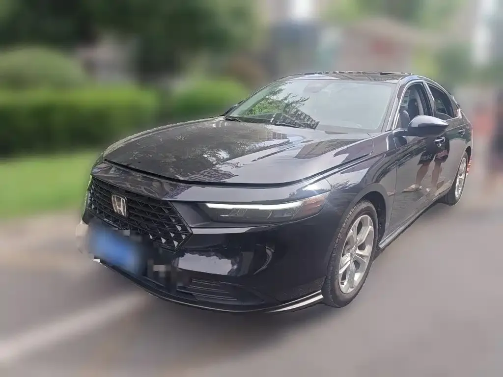 Honda Accord — фото 1