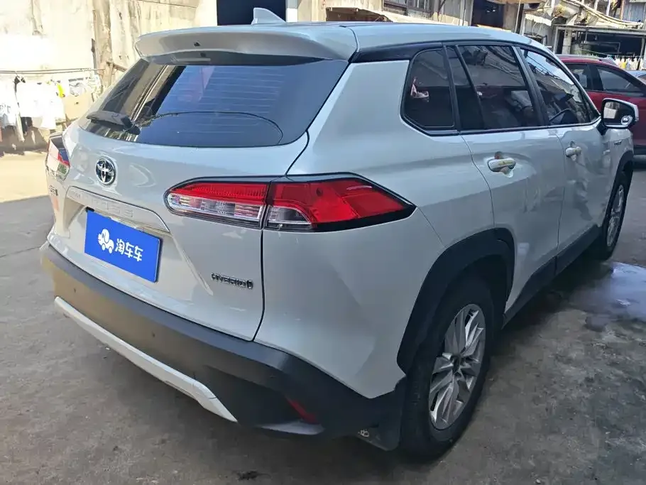 Toyota Corolla Cross — фото 10