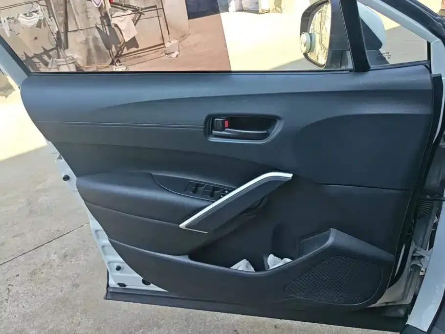 Toyota Corolla Cross — фото 2