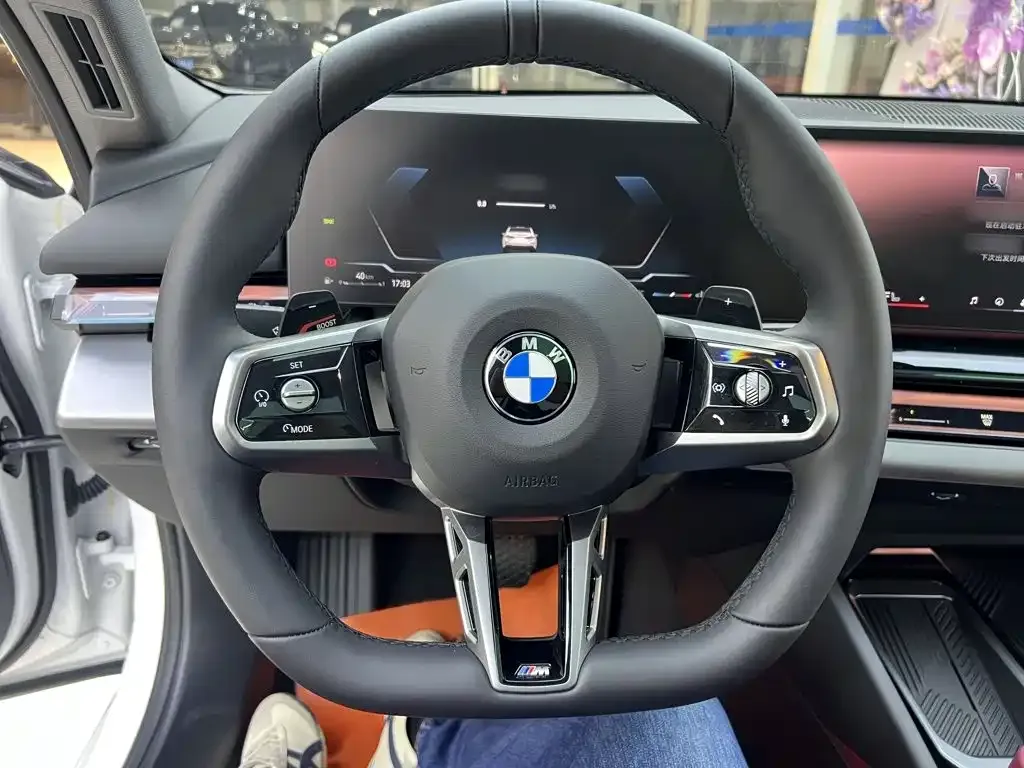 BMW 5 Series — фото 2