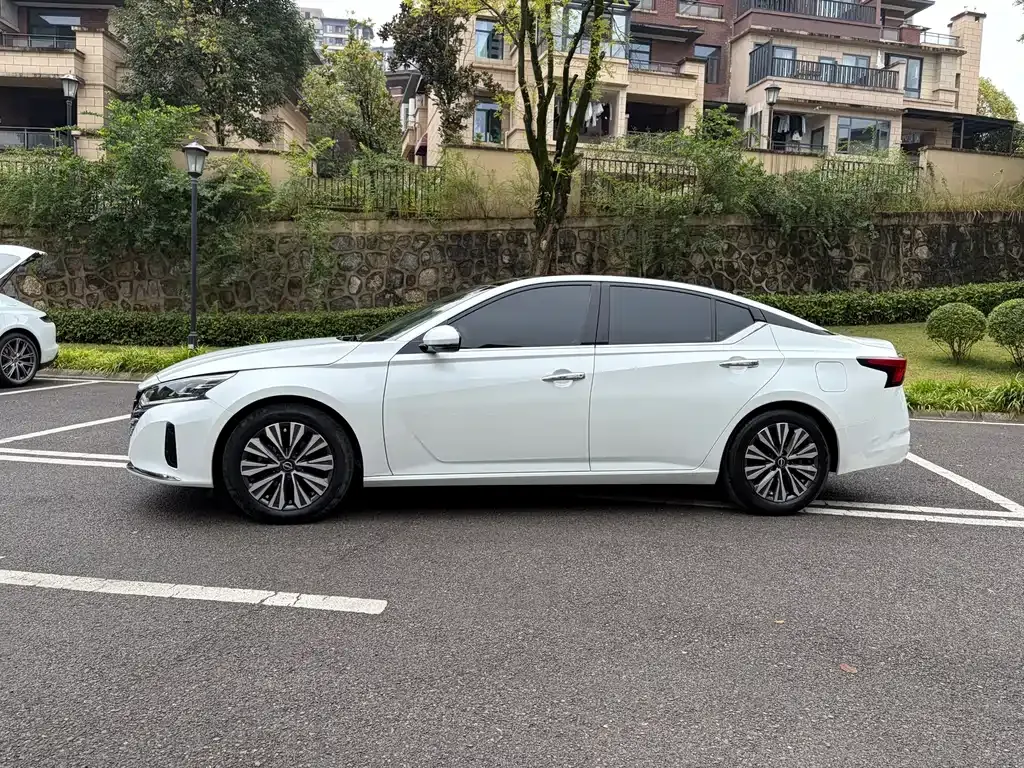 Nissan Teana — фото 10