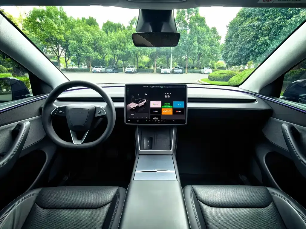 Tesla Model Y — фото 2